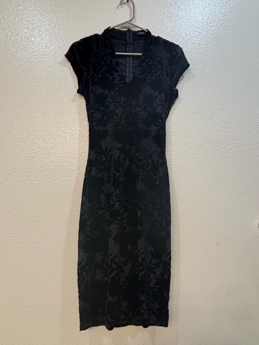 Joe & Elle Black Floral Jacquard Midi Dress